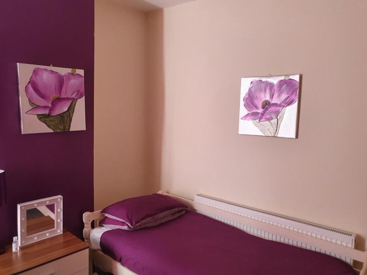 12 Person 6 Bedroom Self Catering House Guest house
