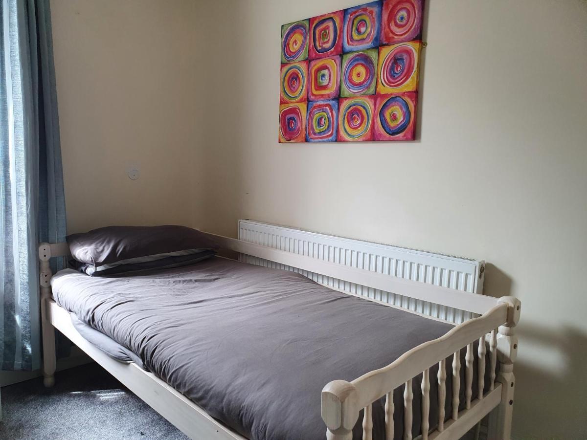 12 Person 6 Bedroom Self Catering House *