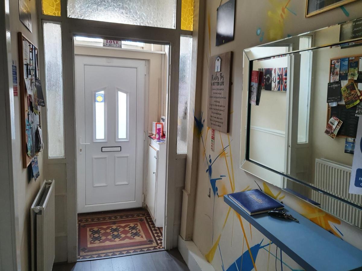 Guest house 12 Person 6 Bedroom Self Catering House *