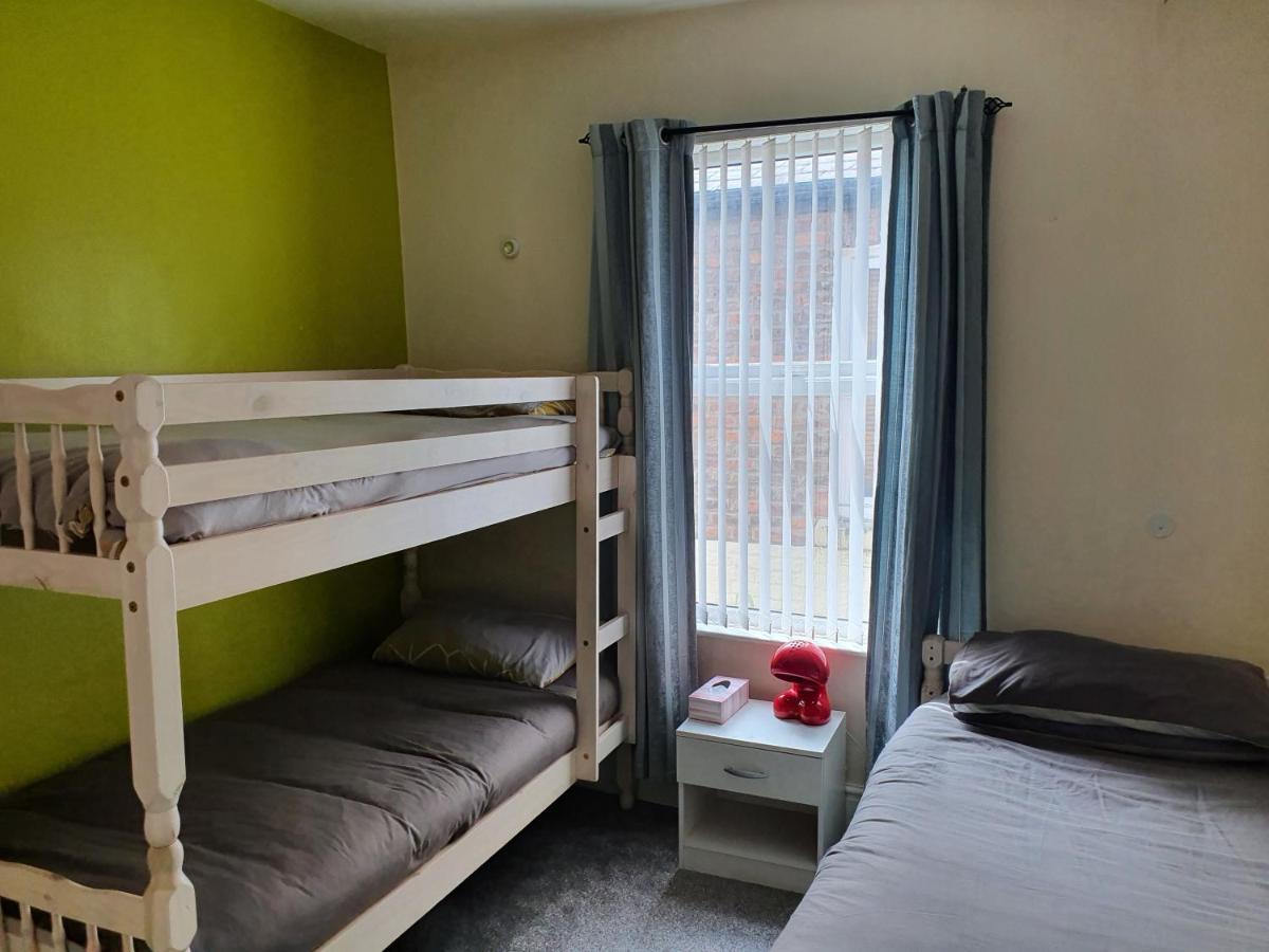 12 Person 6 Bedroom Self Catering House Guest house *