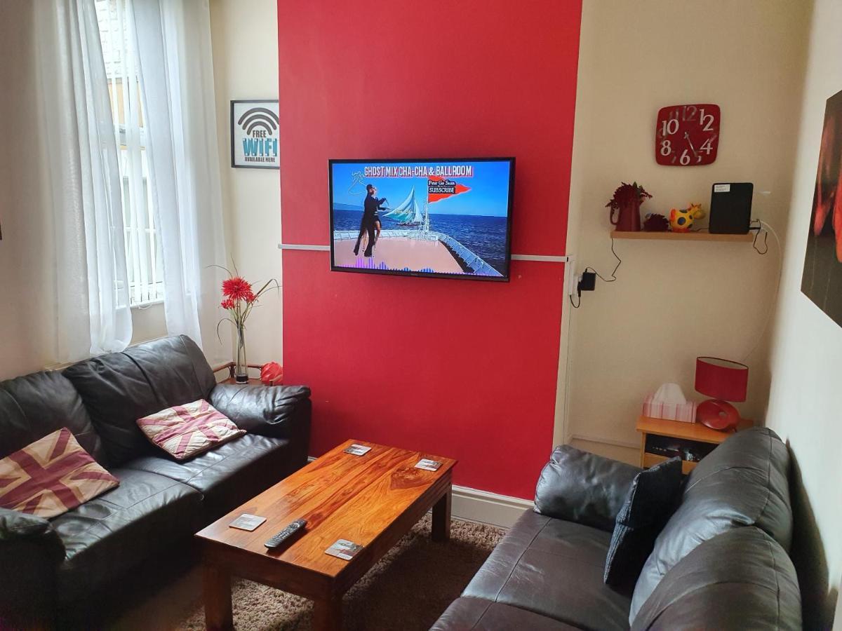 Guest house 12 Person 6 Bedroom Self Catering House